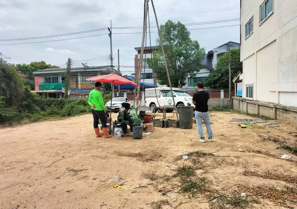 งานเจาะสำรวจดิน
